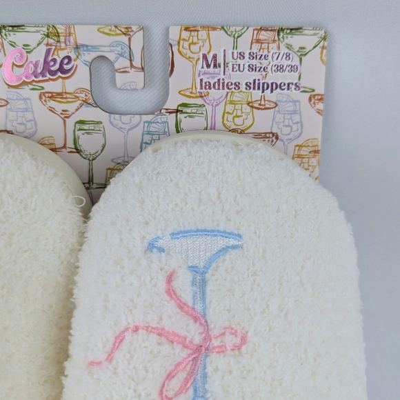Slippers Strawberry Cosmopolitan Embroider Fleece Memory Foam Slip On M(7/8) NWT - Picture 9 of 14